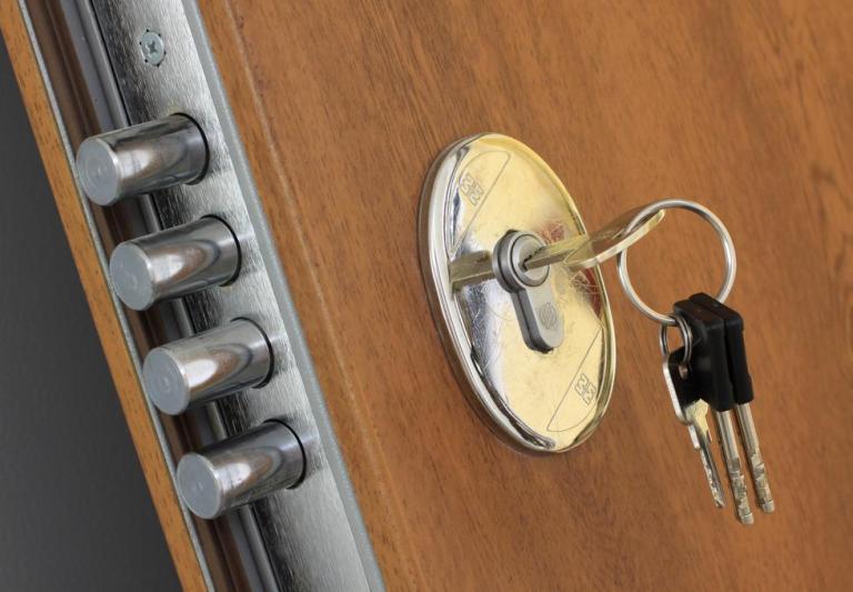 Installation de portes à Ferques, quels critères privilégier ?